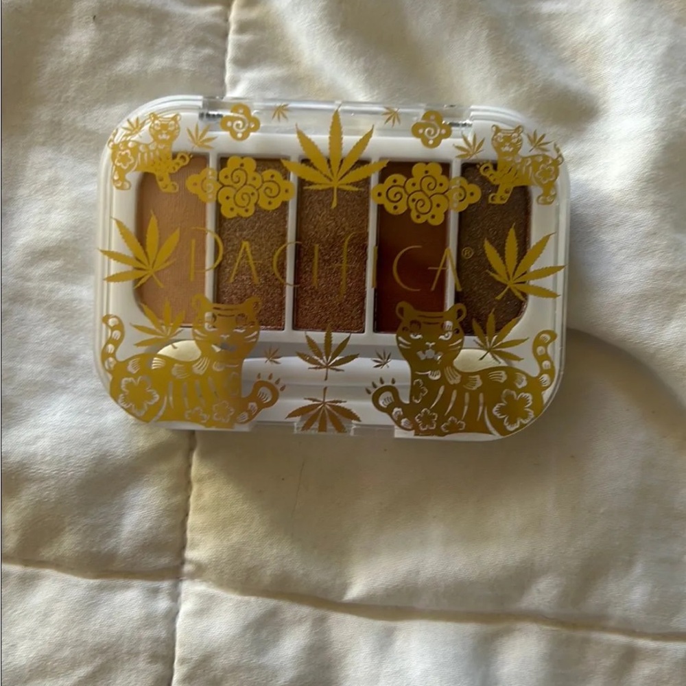 Pacifica eyeshadow